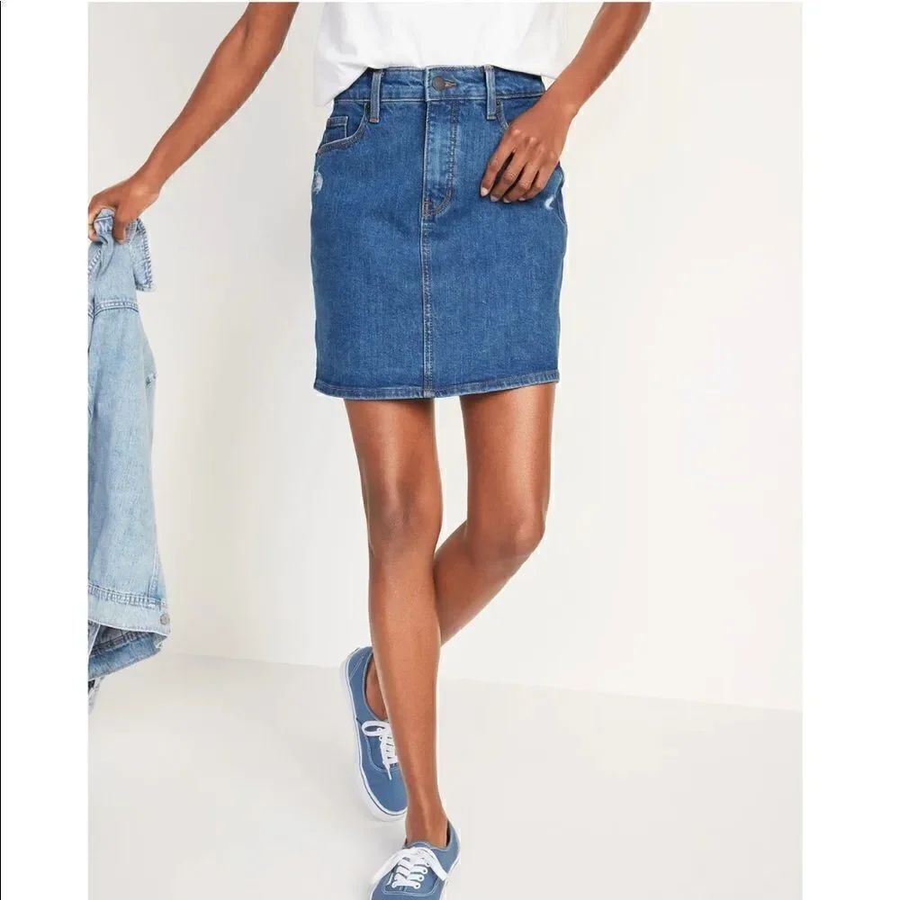 Old Navy Women’s High Waisted Distressed Jean Skirt Size 4
